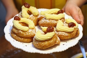 zeppole